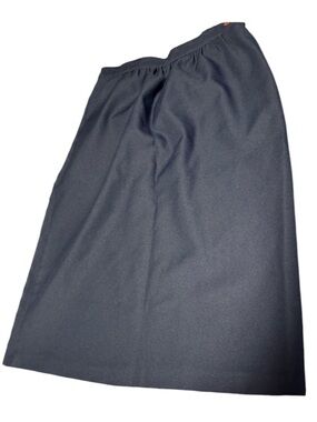 Bend over women’s skirt size 8p blue navy